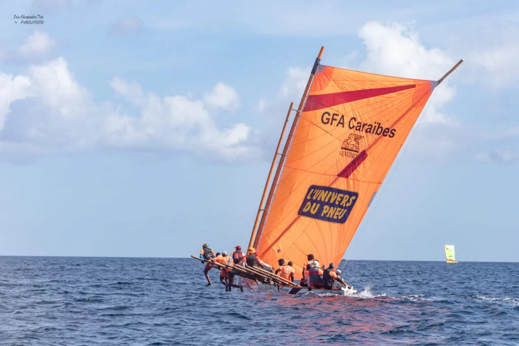 Fédération des Yoles rondes de Martinique - Yole GFA/L'univers du pneu